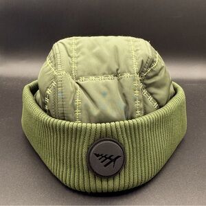 Men’s Paper Planes quilted beanie hat size S/M
